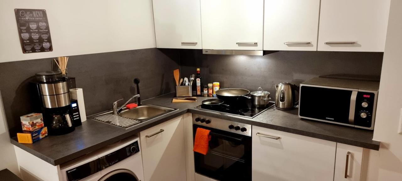 Business Apartment Mit Kuche Fur 1-3 +Netflx+5G Wlan Nahe Der Mhh Im Industrial Design Ганновер Экстерьер фото