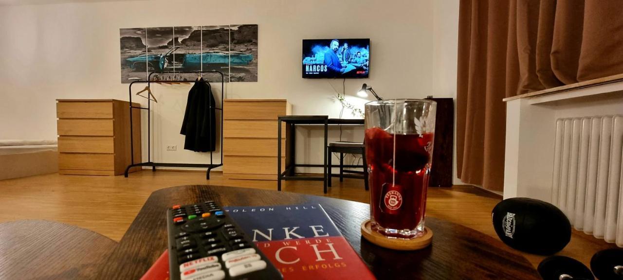 Business Apartment Mit Kuche Fur 1-3 +Netflx+5G Wlan Nahe Der Mhh Im Industrial Design Ганновер Экстерьер фото