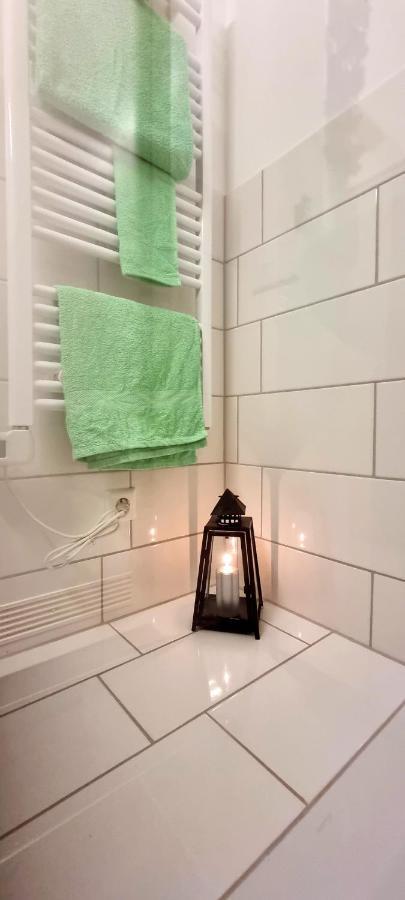 Business Apartment Mit Kuche Fur 1-3 +Netflx+5G Wlan Nahe Der Mhh Im Industrial Design Ганновер Экстерьер фото