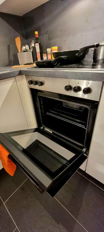 Business Apartment Mit Kuche Fur 1-3 +Netflx+5G Wlan Nahe Der Mhh Im Industrial Design Ганновер Экстерьер фото